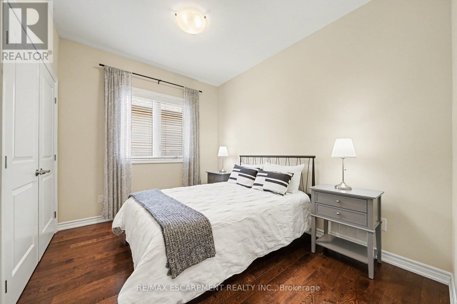 7 Senators Gate Drive, Perth, ON - Indoor Photo Showing Bedroom