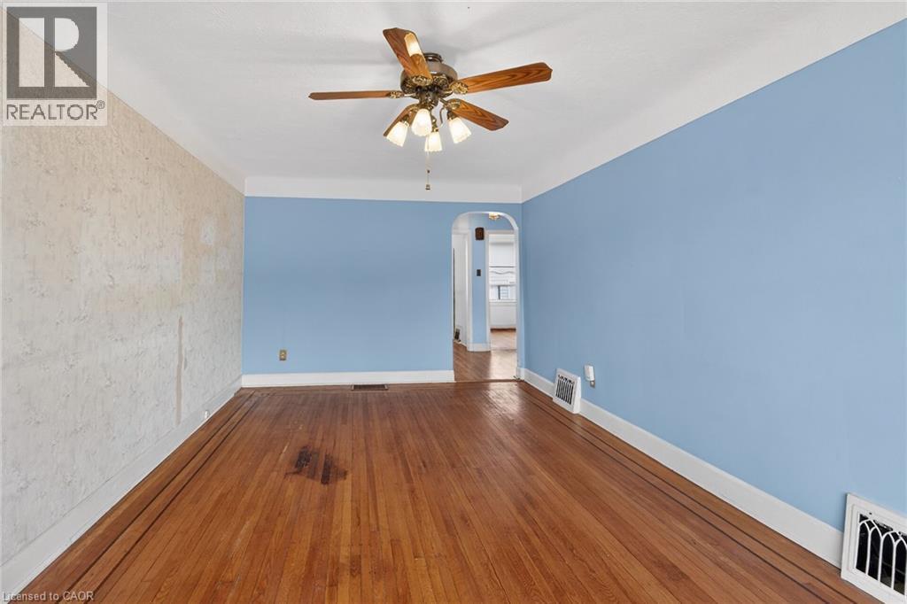 163 Rosedale Avenue, Hamilton, ON - Indoor Photo Showing Other Room