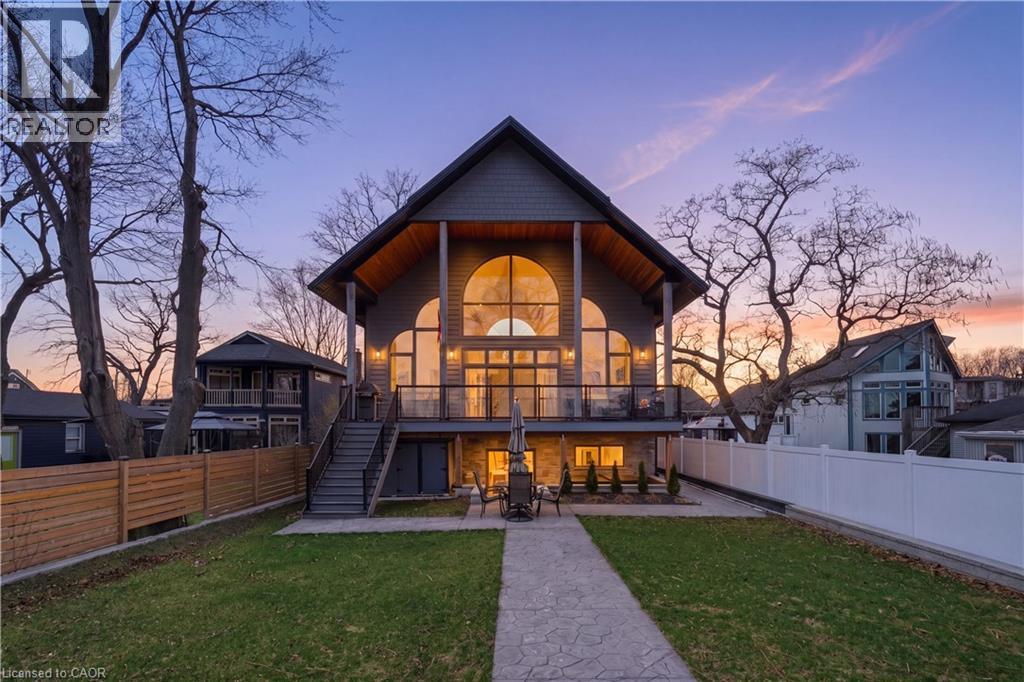 207 Beach Boulevard, Hamilton, ON - Outdoor With Deck Patio Veranda