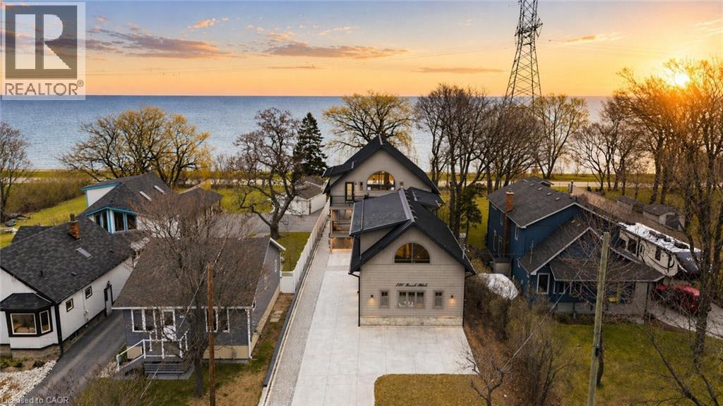 207 Beach Boulevard, Hamilton, ON - Outdoor With Body Of Water