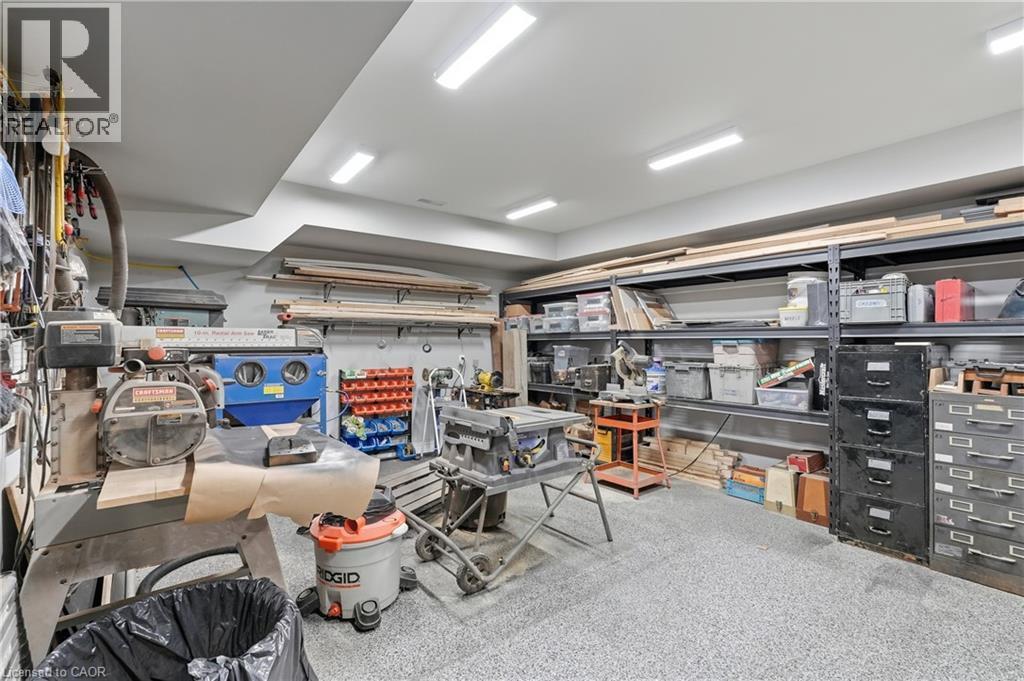 207 Beach Boulevard, Hamilton, ON - Indoor