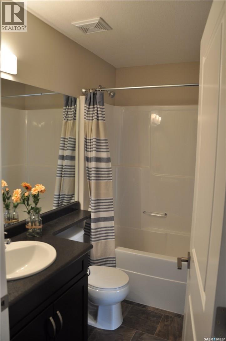 227 1220 Pringle Way, Saskatoon, SK - Indoor Photo Showing Bathroom