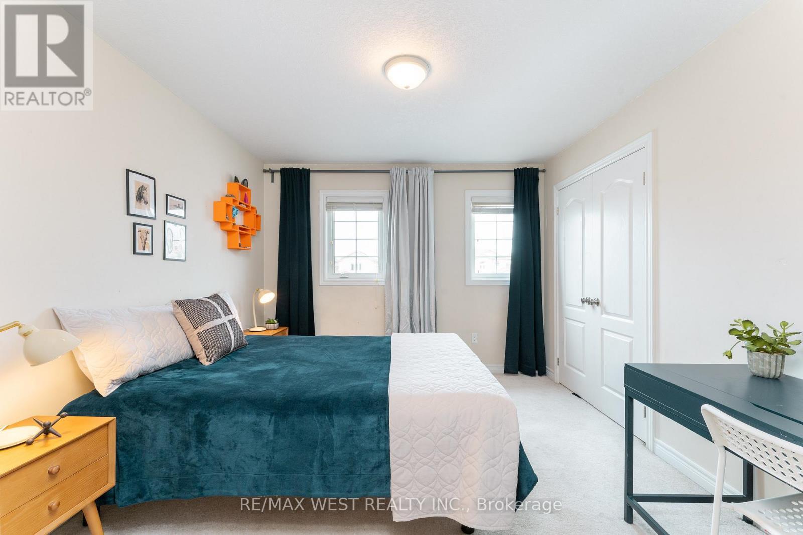 110 Banting Crescent, Essa, ON - Indoor Photo Showing Bedroom
