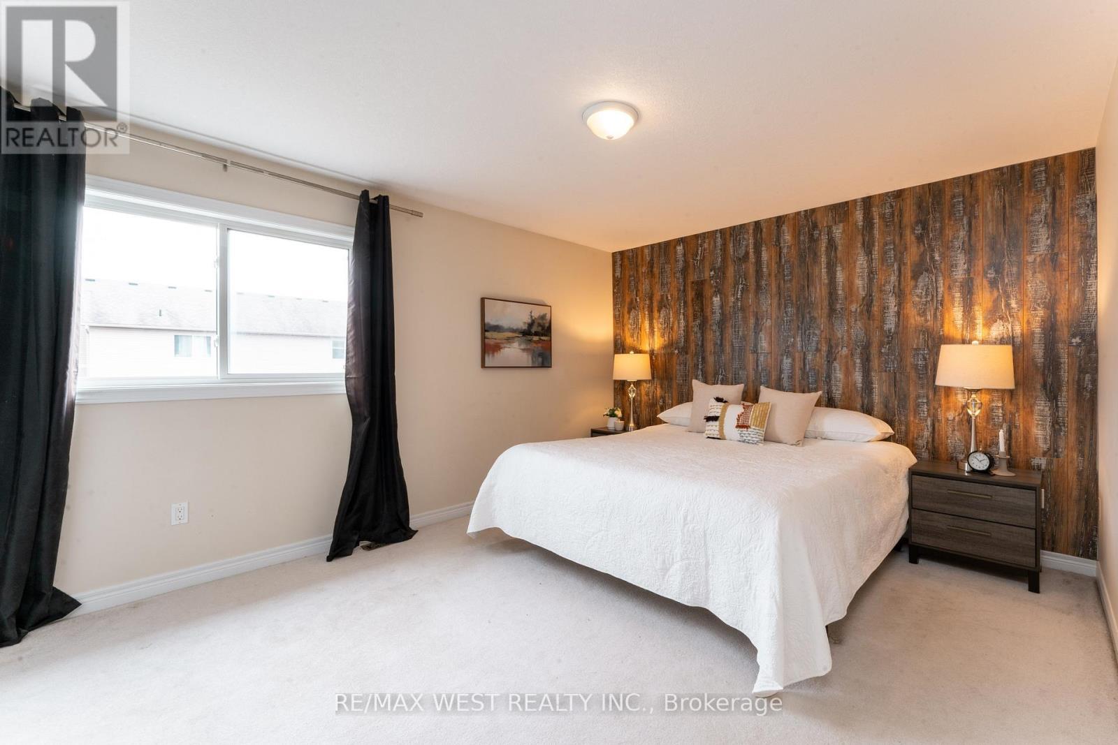 110 Banting Crescent, Essa, ON - Indoor Photo Showing Bedroom