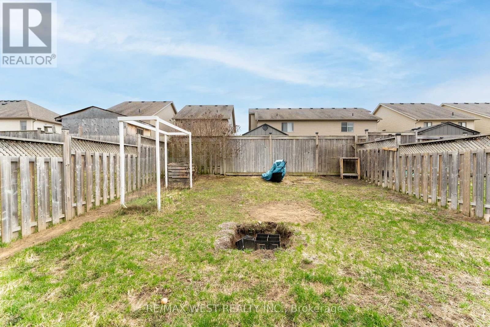 110 Banting Crescent, Essa, ON - Outdoor