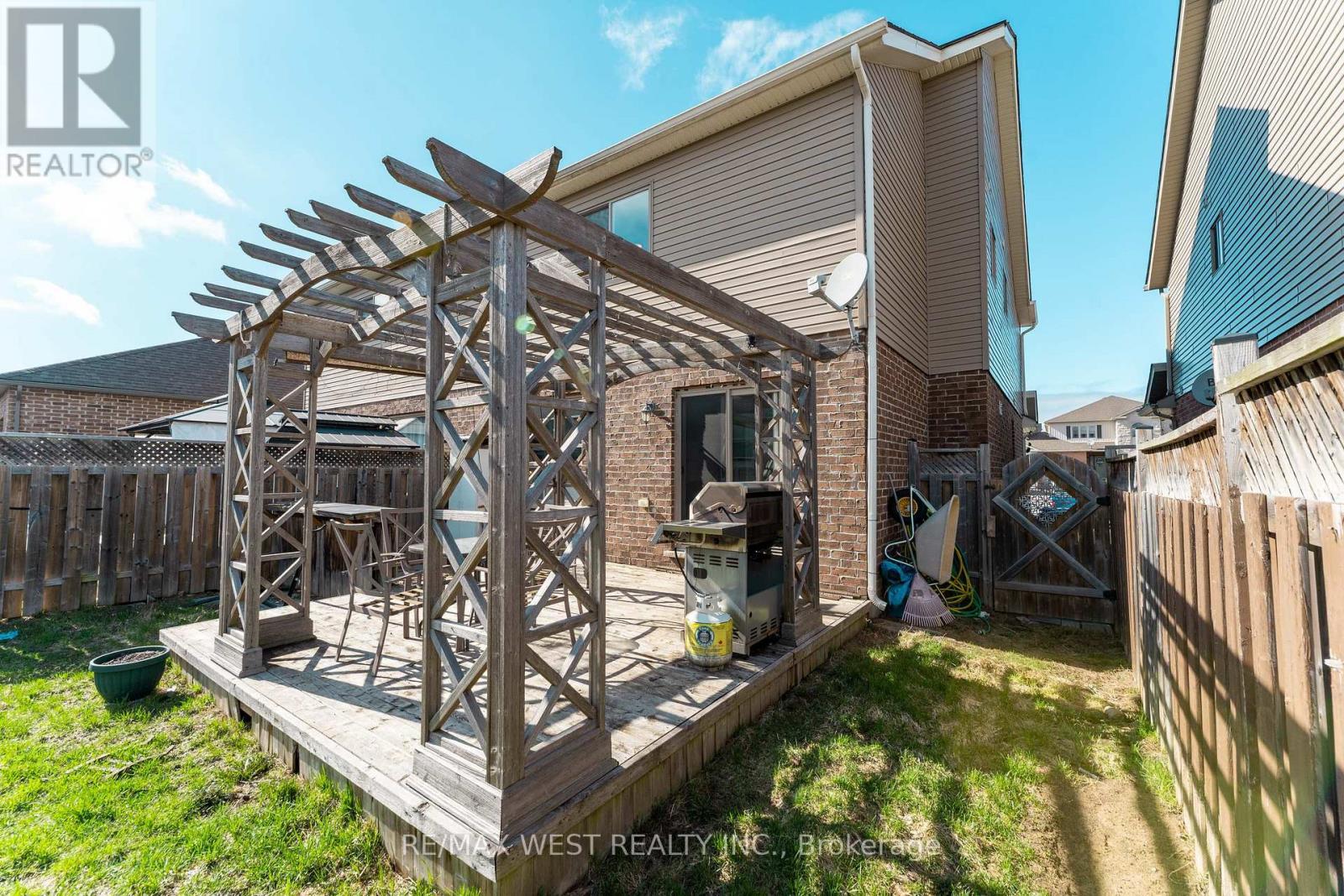 110 Banting Crescent, Essa, ON - Outdoor