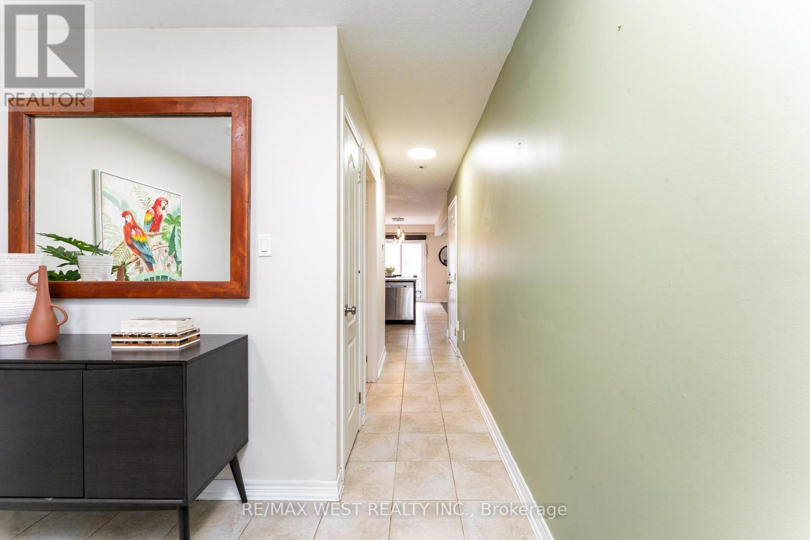 110 Banting Crescent, Essa, ON - Indoor Photo Showing Other Room