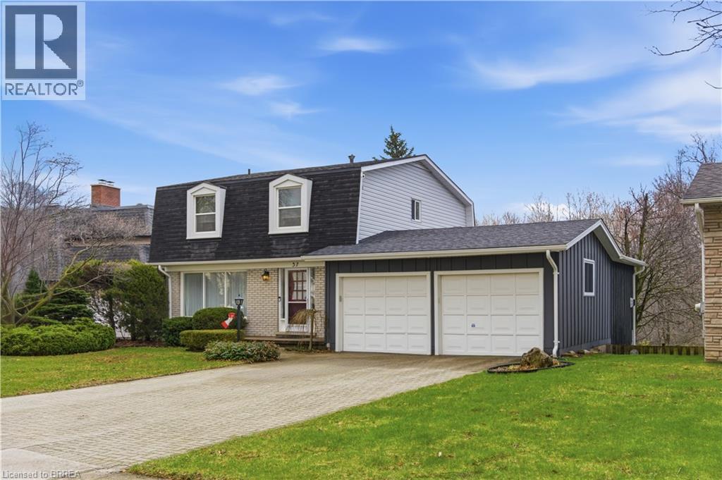 37 Parkview Crescent, Kitchener, ON - Outdoor With Facade