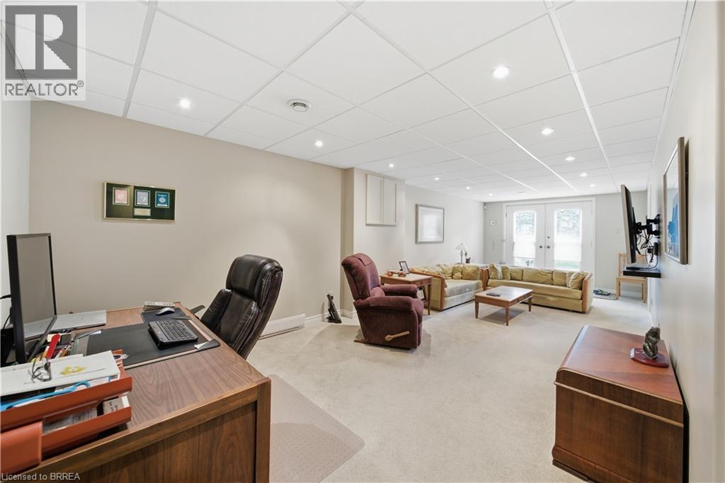 37 Parkview Crescent, Kitchener, ON - Indoor Photo Showing Office
