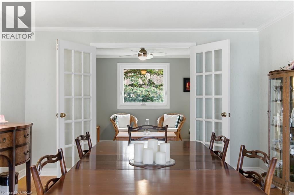 37 Parkview Crescent, Kitchener, ON - Indoor Photo Showing Dining Room