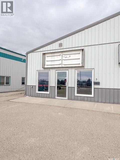 3 405 N Service Road W, Swift Current, SK
