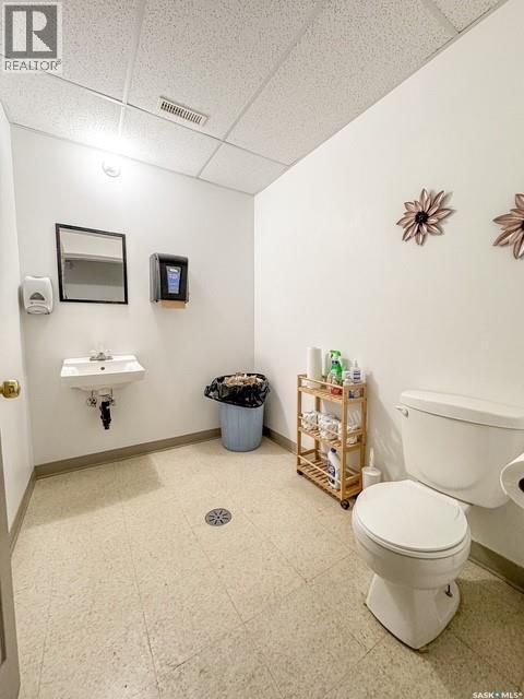 3 405 N Service Road W, Swift Current, SK