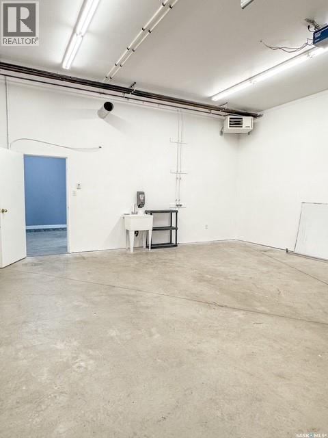 3 405 N Service Road W, Swift Current, SK