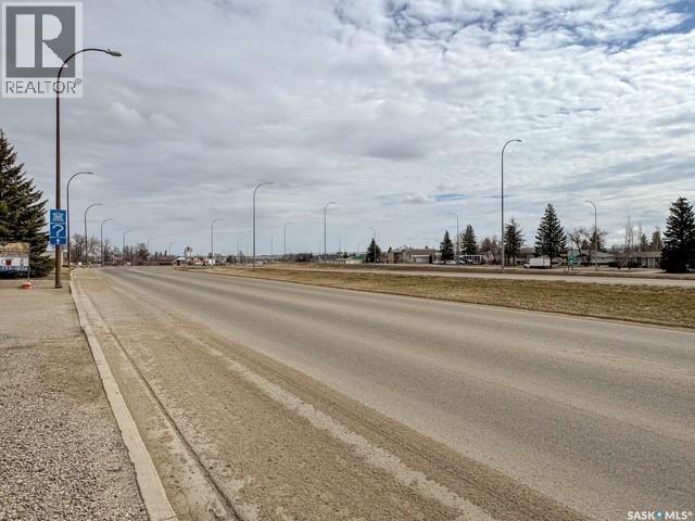 3 405 N Service Road W, Swift Current, SK