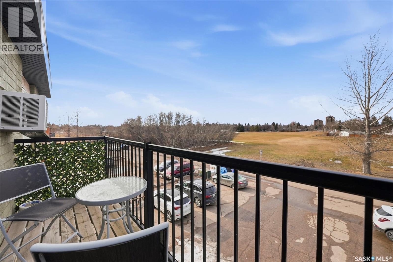 16 3030 Arlington Avenue, Saskatoon, SK - Outdoor