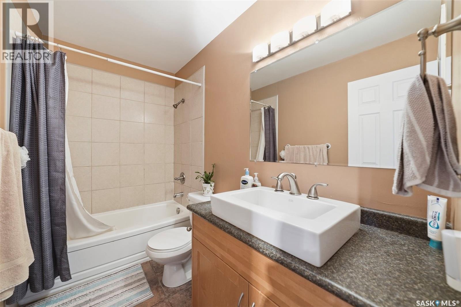 16 3030 Arlington Avenue, Saskatoon, SK - Indoor Photo Showing Bathroom