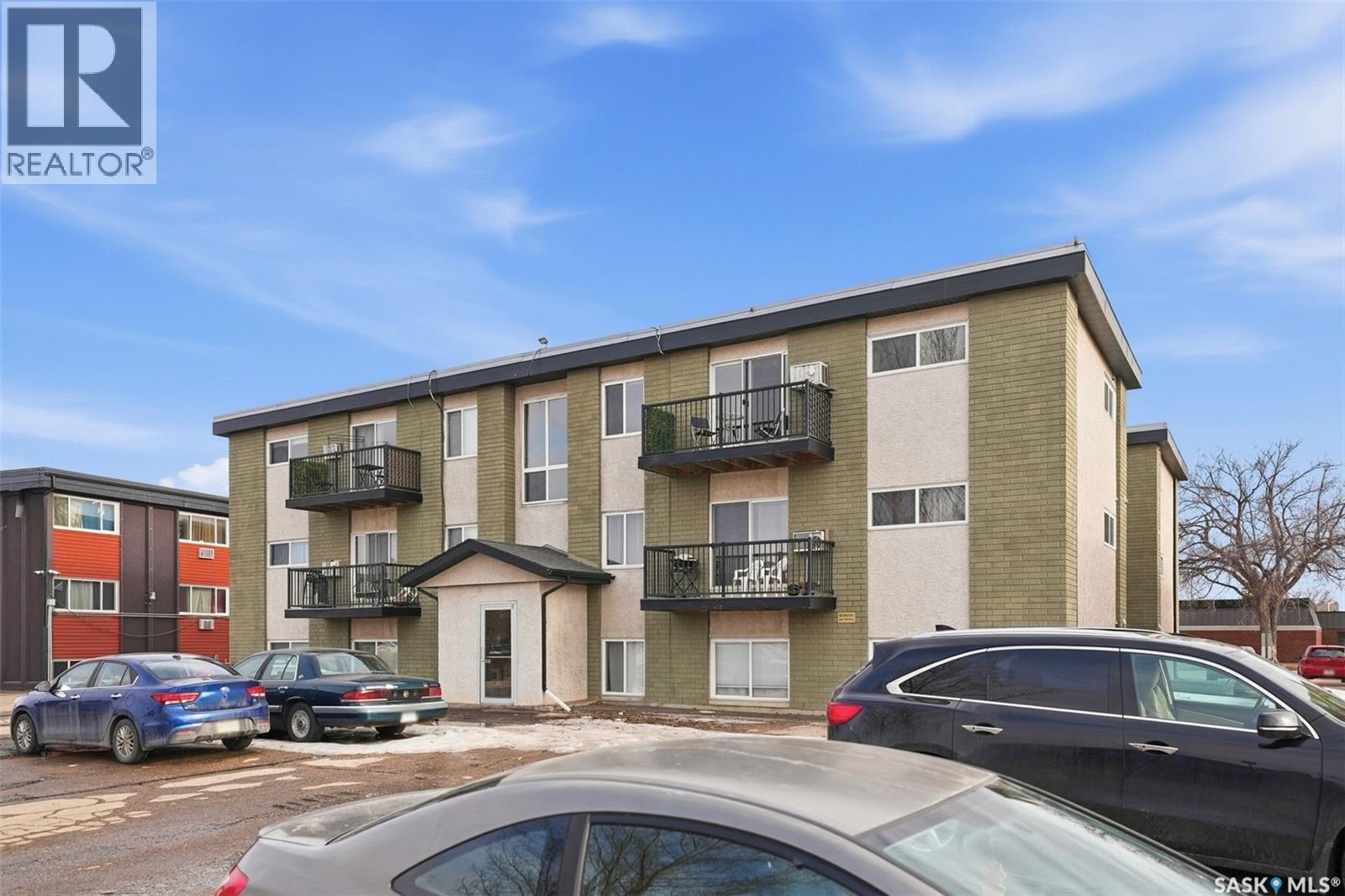 16 3030 Arlington Avenue, Saskatoon, SK - Outdoor