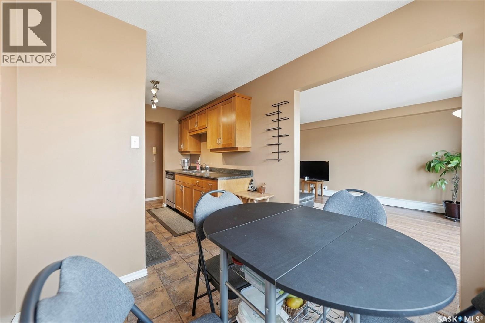 16 3030 Arlington Avenue, Saskatoon, SK - Indoor