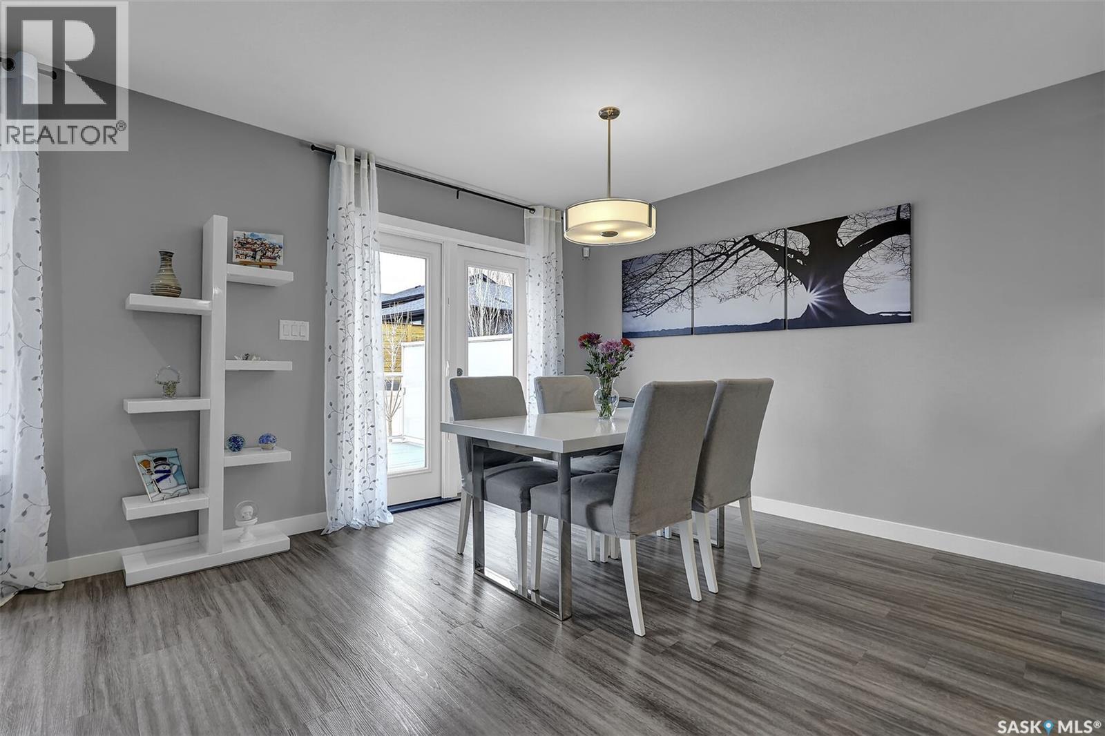 8933 Kestral Drive, Regina, SK - Indoor Photo Showing Dining Room