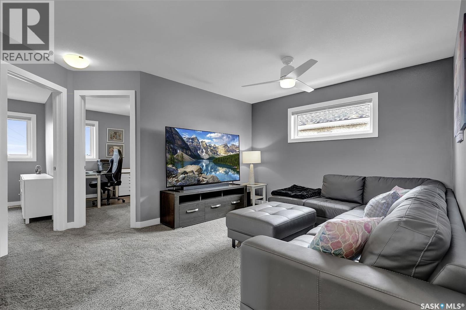 8933 Kestral Drive, Regina, SK - Indoor