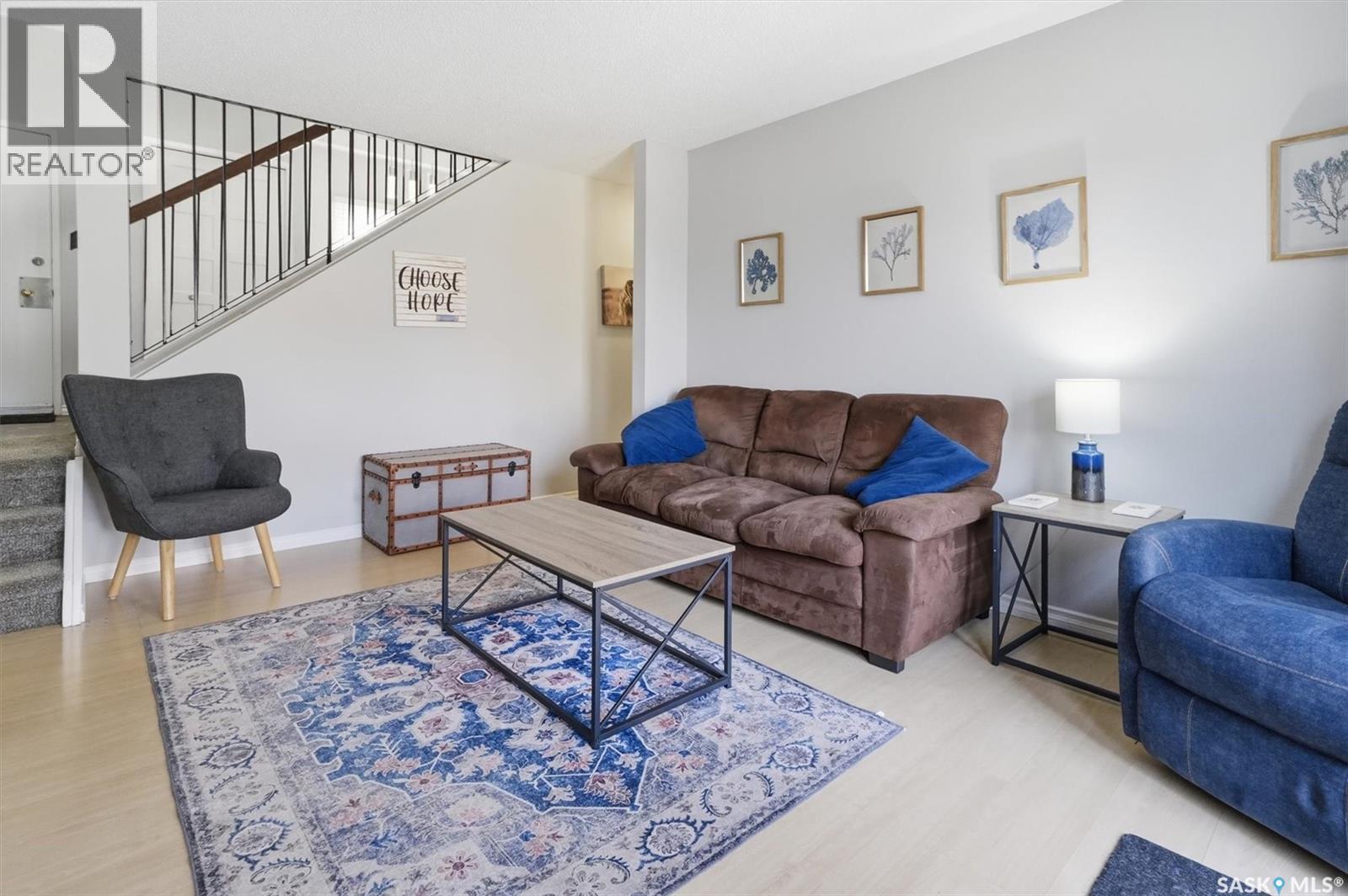 71 331 Pendygrasse Road, Saskatoon, SK - Indoor Photo Showing Living Room