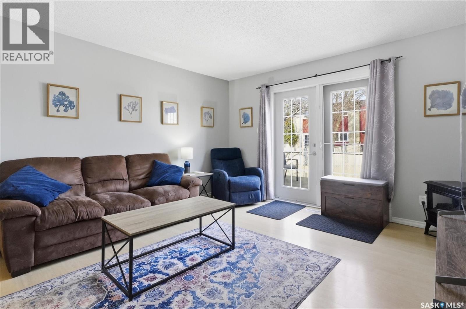 71 331 Pendygrasse Road, Saskatoon, SK - Indoor Photo Showing Living Room