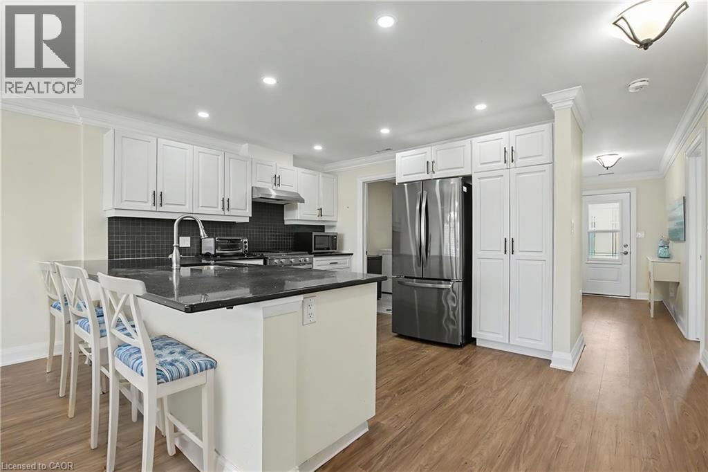 22 Sister Kern Terrace, Hamilton, ON - Indoor Photo Showing Kitchen With Double Sink With Upgraded Kitchen
