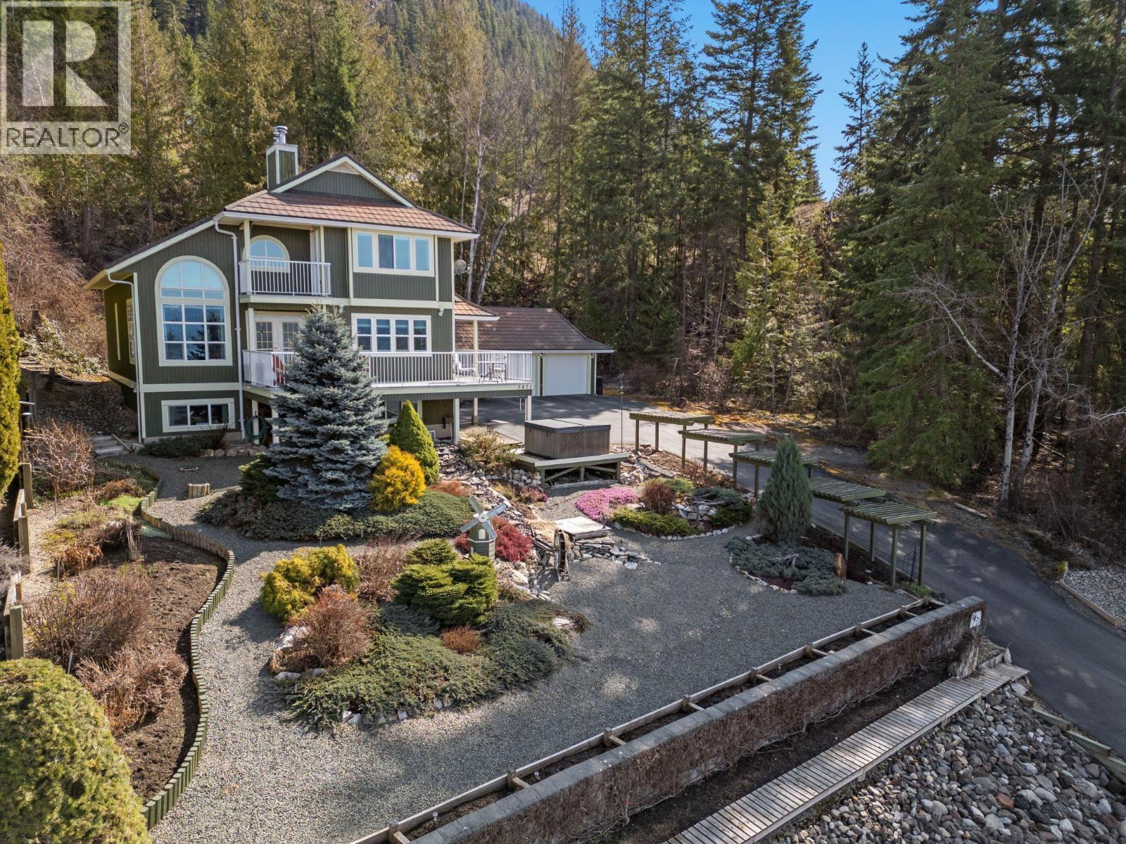 3471 Mcbride Road, Blind Bay, BC - Outdoor With Balcony