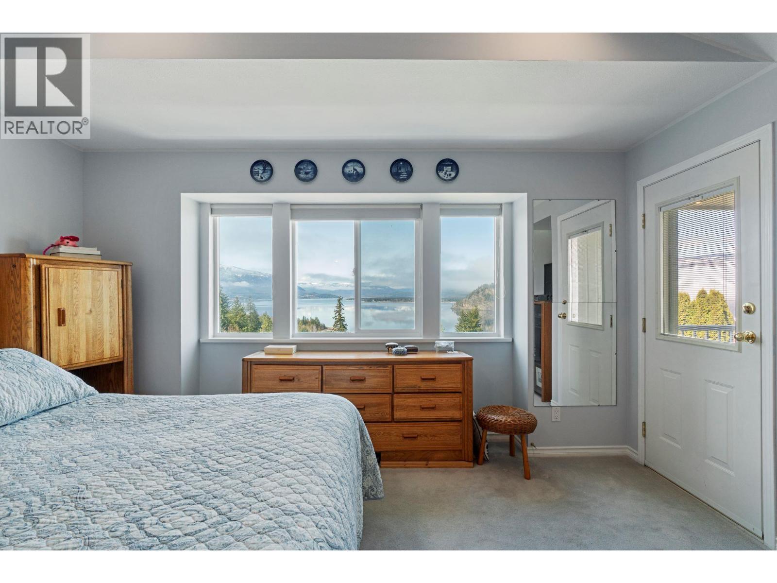 3471 Mcbride Road, Blind Bay, BC - Indoor Photo Showing Bedroom