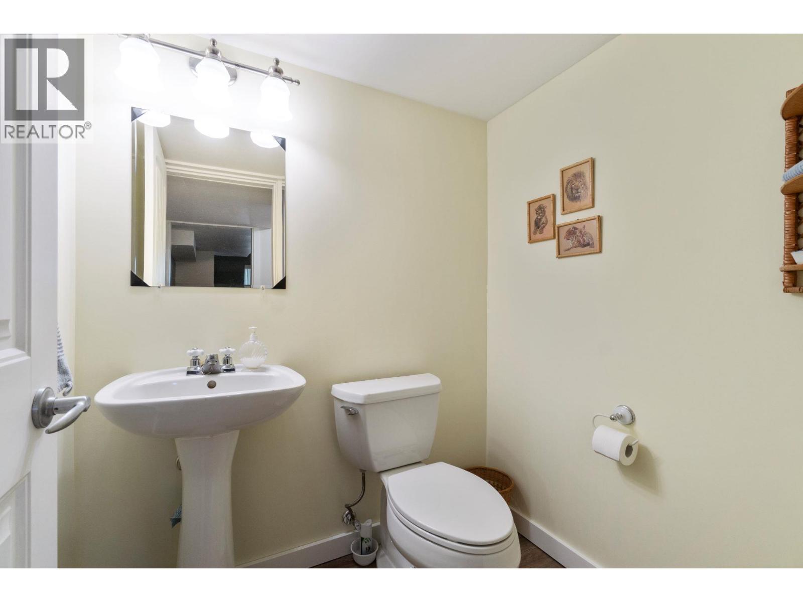 3471 Mcbride Road, Blind Bay, BC - Indoor Photo Showing Bathroom
