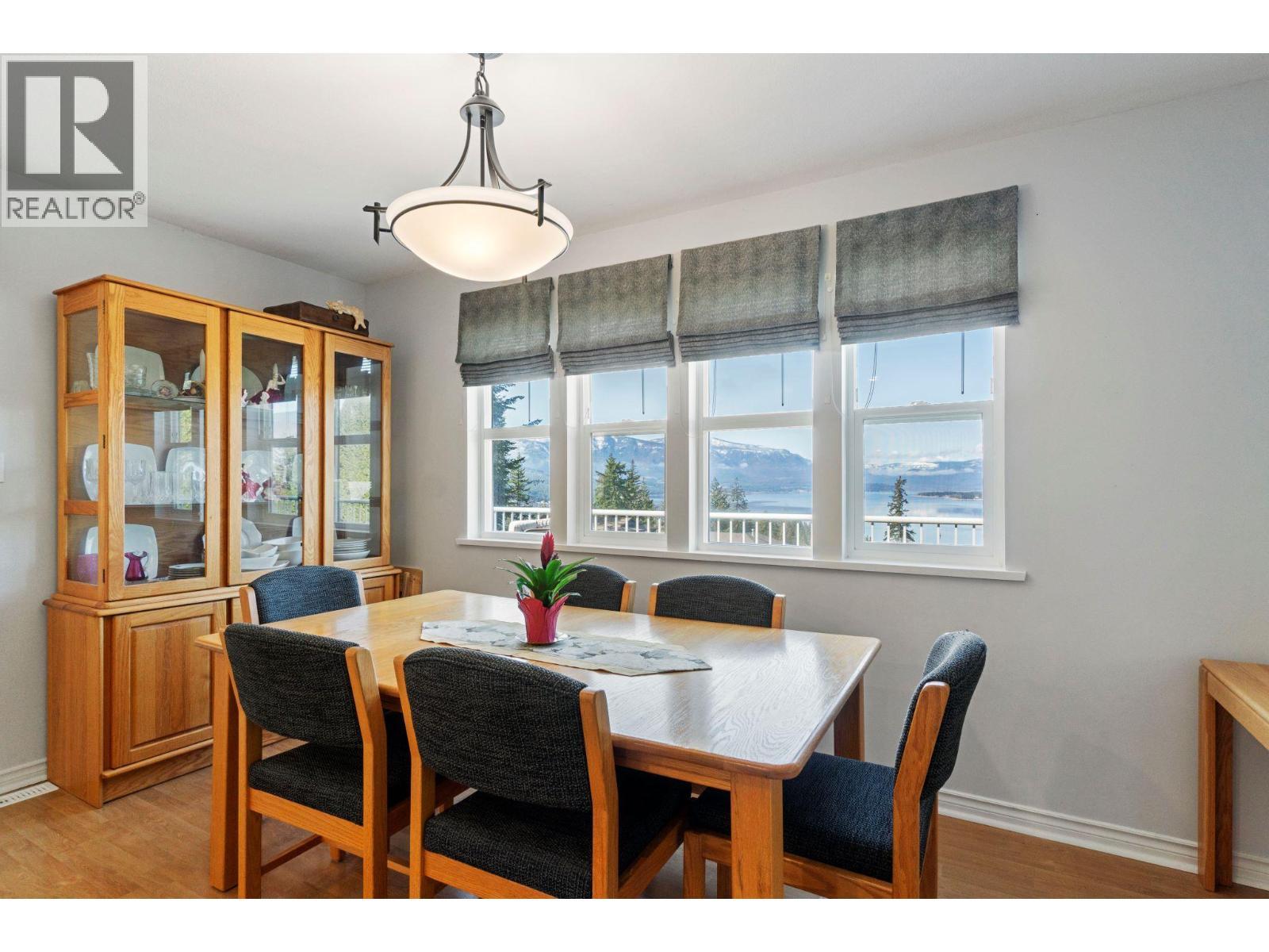 3471 Mcbride Road, Blind Bay, BC - Indoor Photo Showing Dining Room
