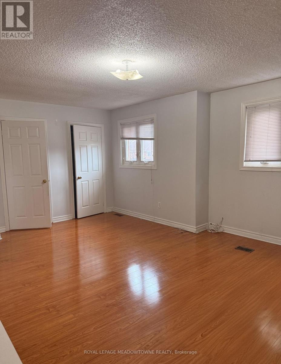 5048 Willowood Drive, Mississauga, ON