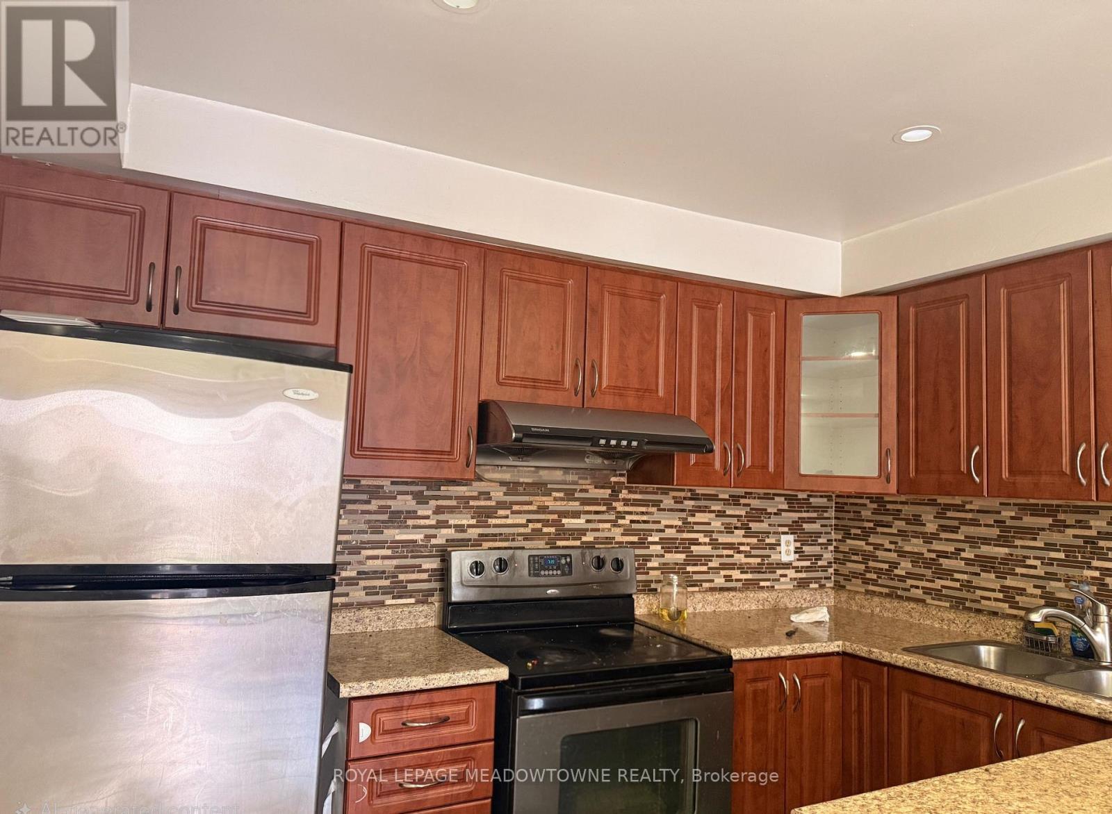 5048 Willowood Drive, Mississauga, ON