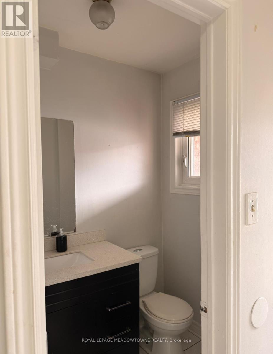 5048 Willowood Drive, Mississauga, ON