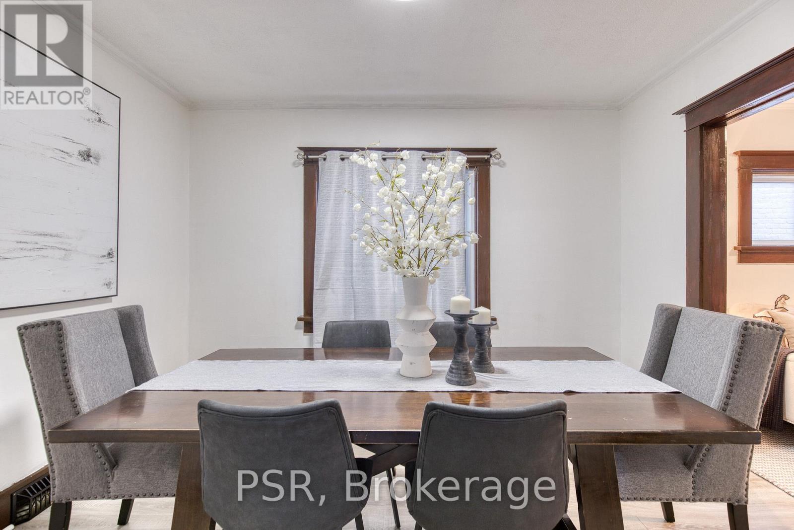 57 Eby Street S, Kitchener, ON - Indoor Photo Showing Dining Room
