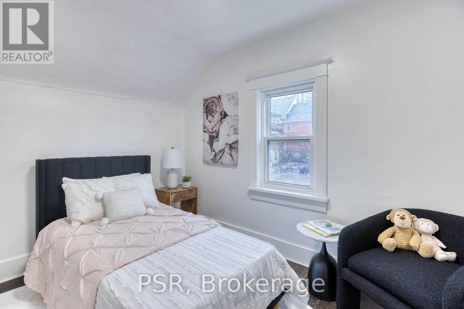 57 Eby Street S, Kitchener, ON - Indoor Photo Showing Bedroom