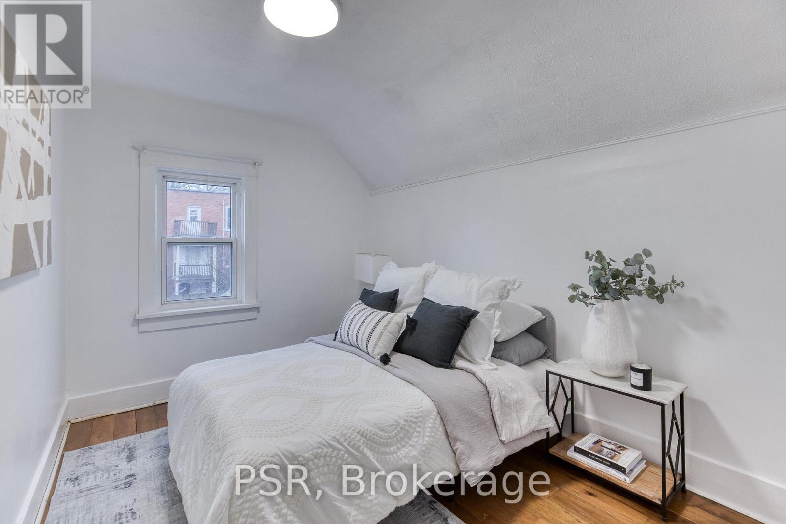 57 Eby Street S, Kitchener, ON - Indoor Photo Showing Bedroom