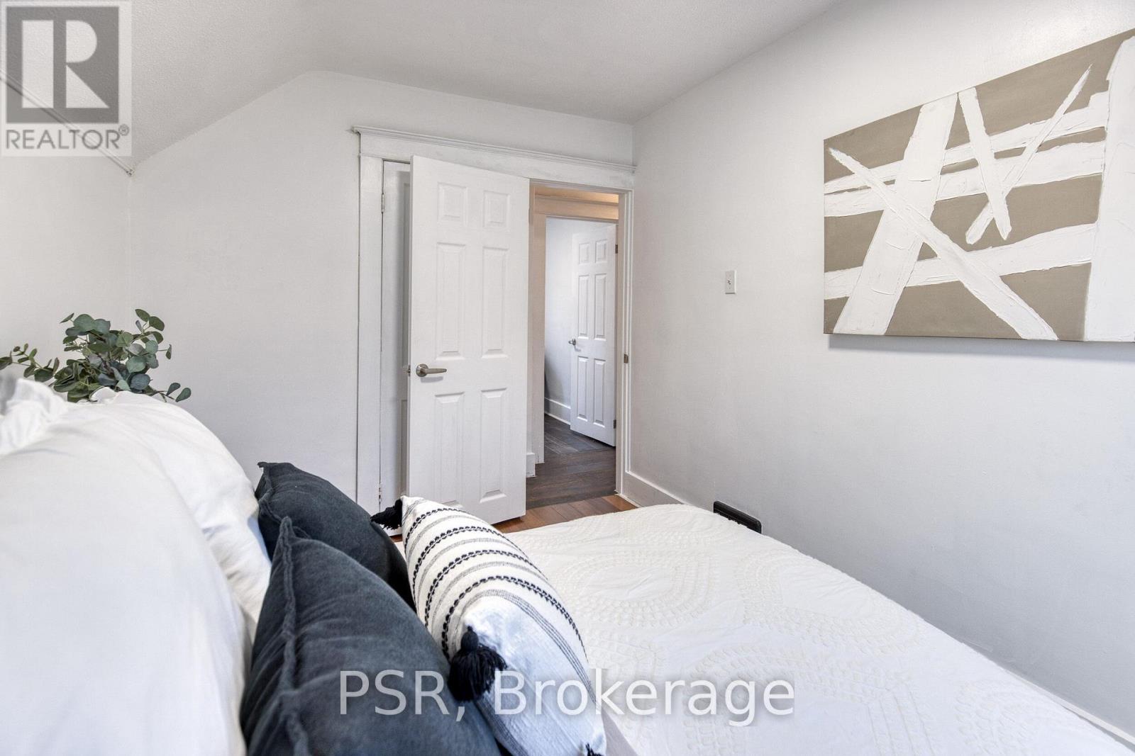 57 Eby Street S, Kitchener, ON - Indoor Photo Showing Bedroom