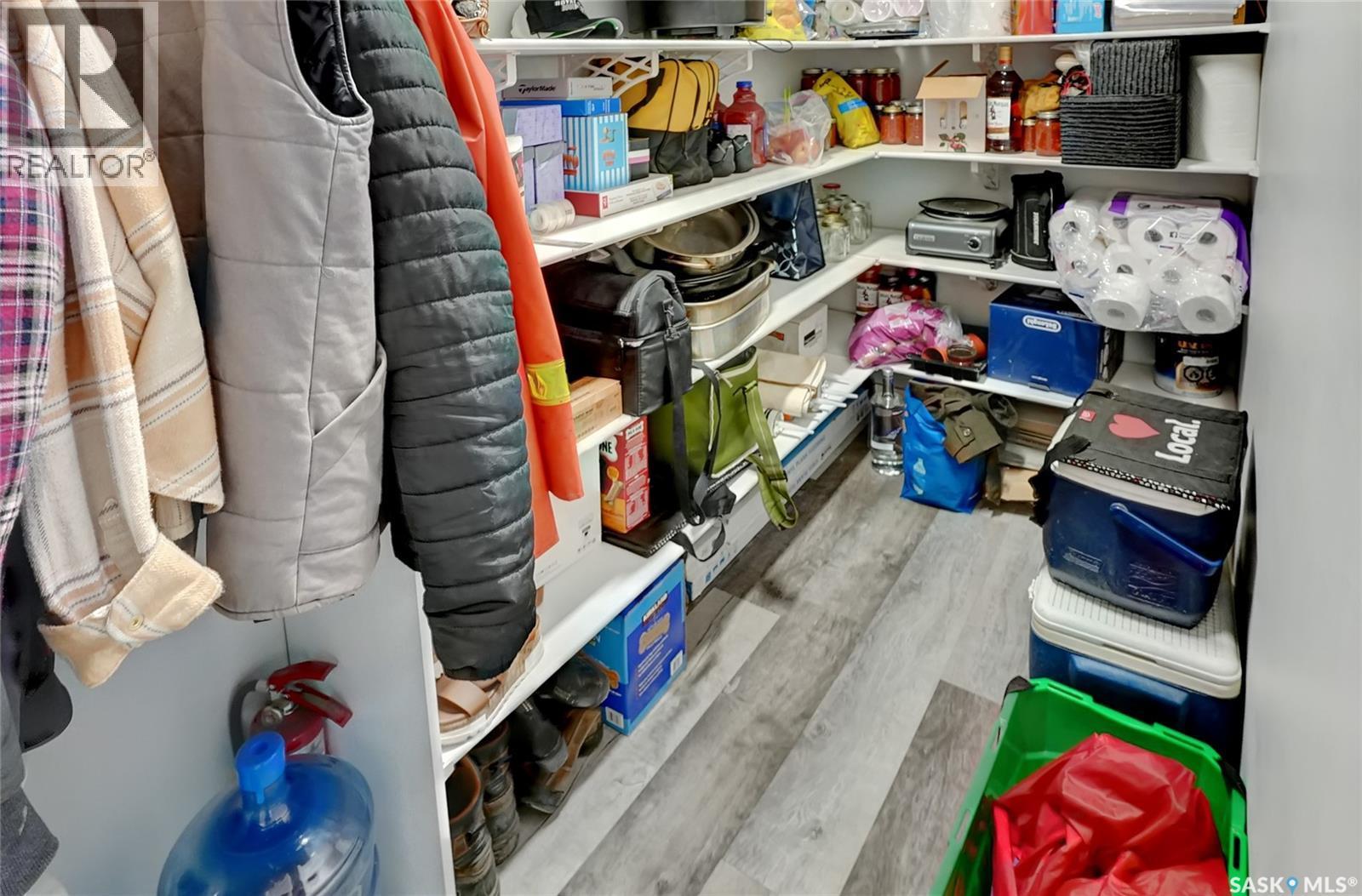 335 Daniel Drive, North Grove, SK - Indoor