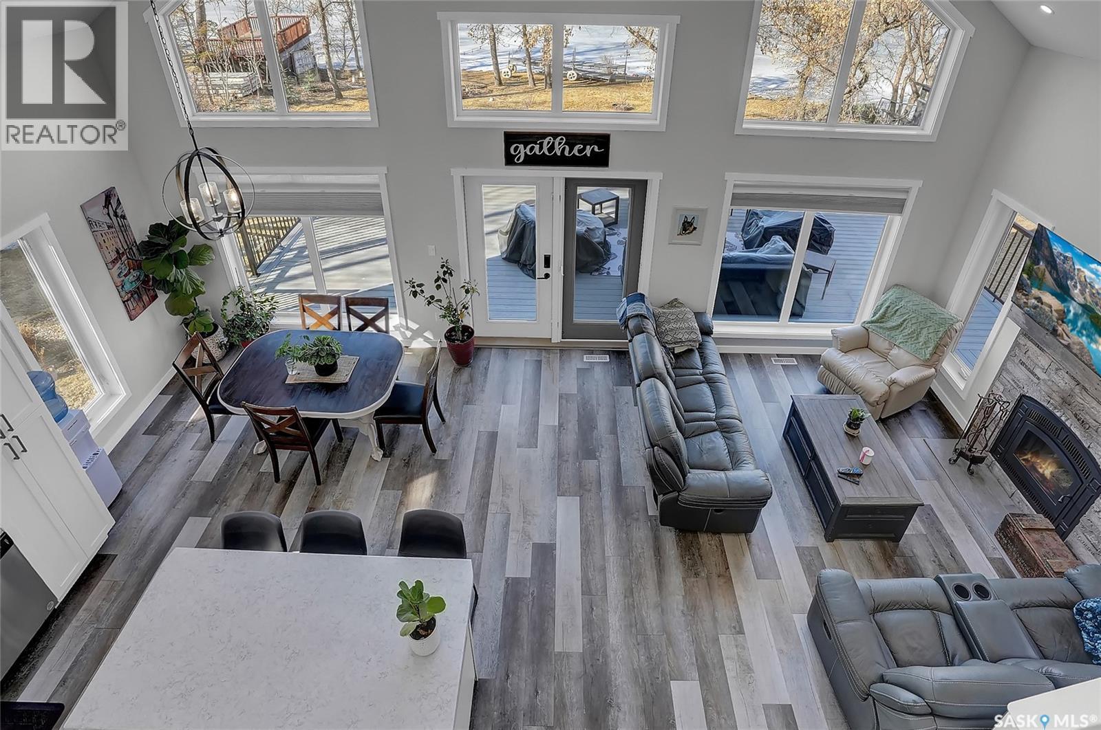 335 Daniel Drive, North Grove, SK - Indoor With Fireplace