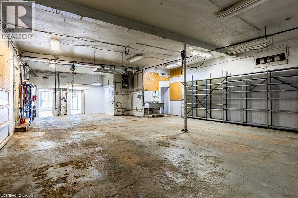 955 Barton Street E, Hamilton, ON