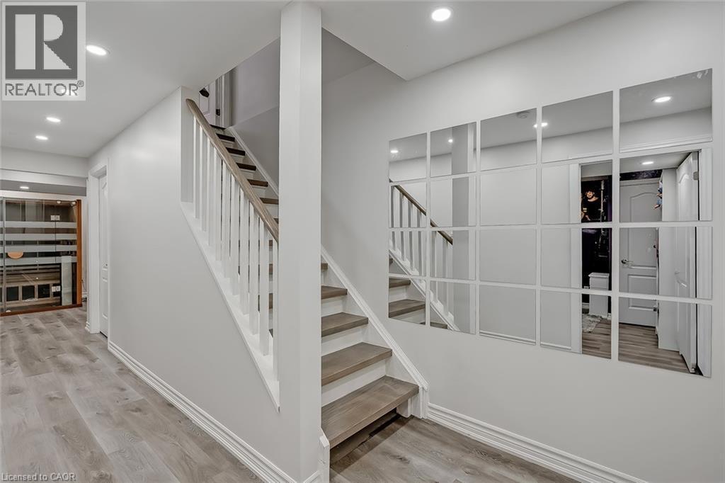 599 Caverhill Crescent, Milton, ON - Indoor Photo Showing Other Room