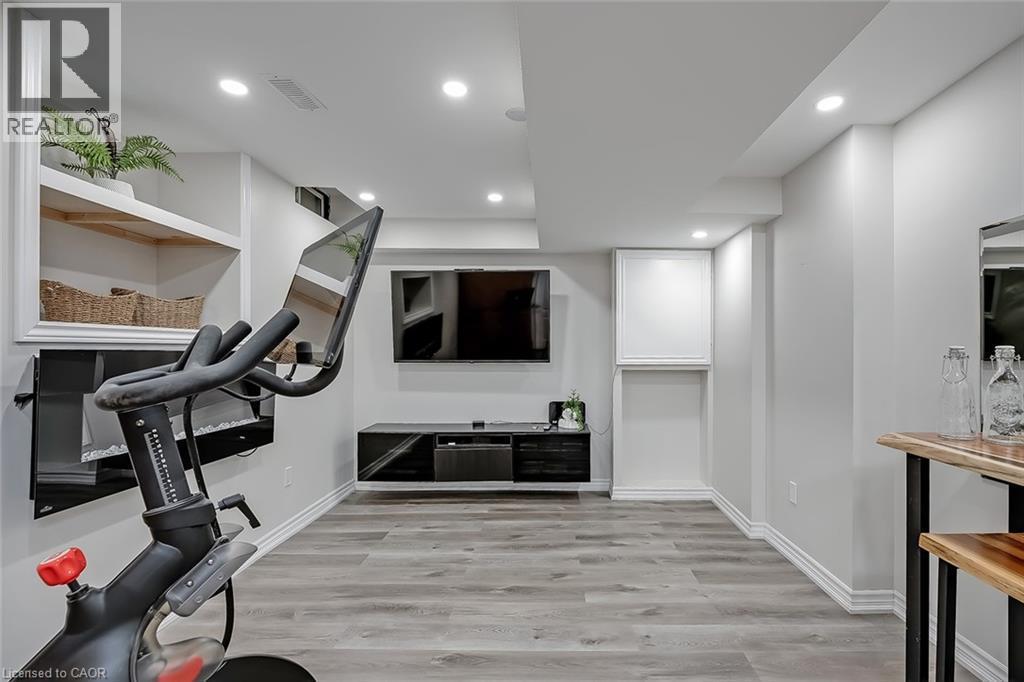 599 Caverhill Crescent, Milton, ON - Indoor