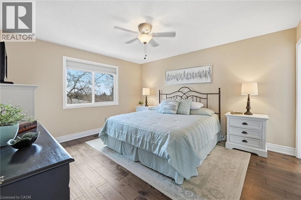 2648 Cavendish Drive, Burlington, ON - Indoor Photo Showing Bedroom