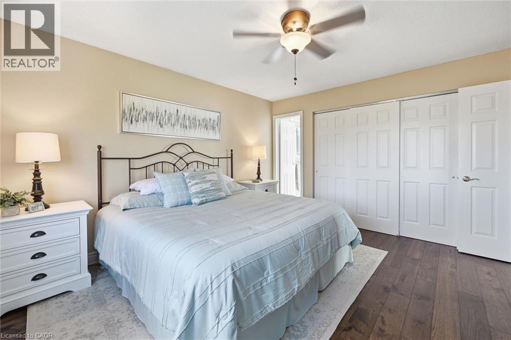 2648 Cavendish Drive, Burlington, ON - Indoor Photo Showing Bedroom