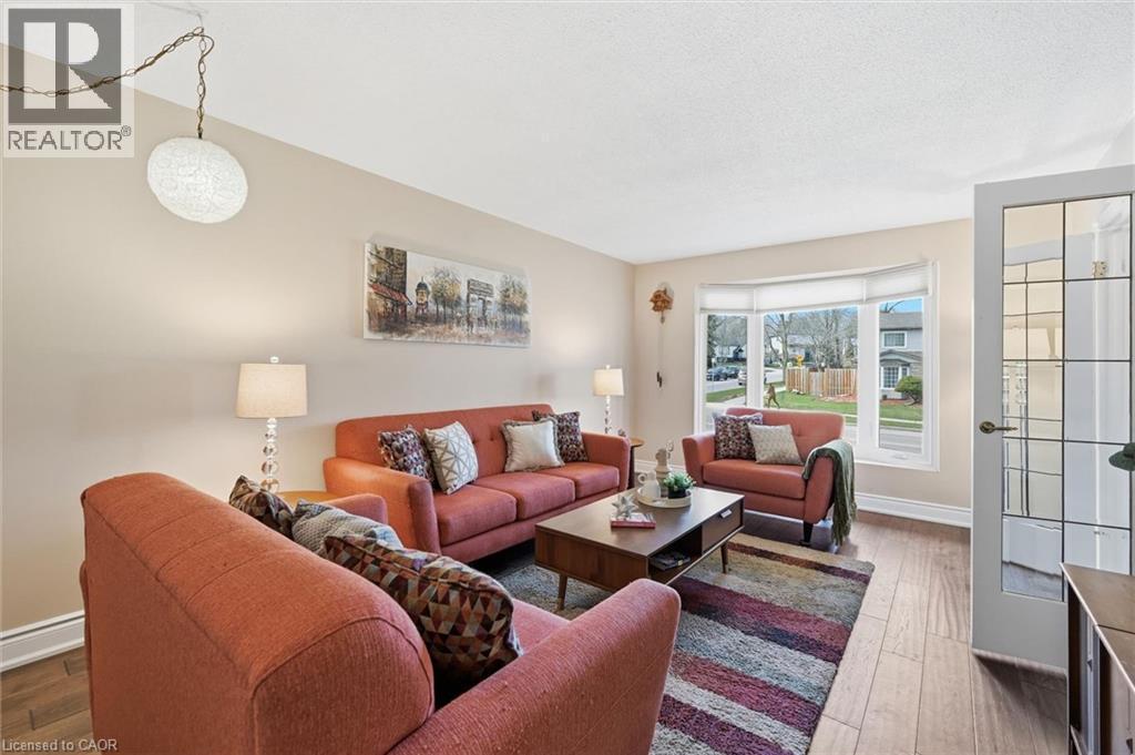 2648 Cavendish Drive, Burlington, ON - Indoor Photo Showing Living Room