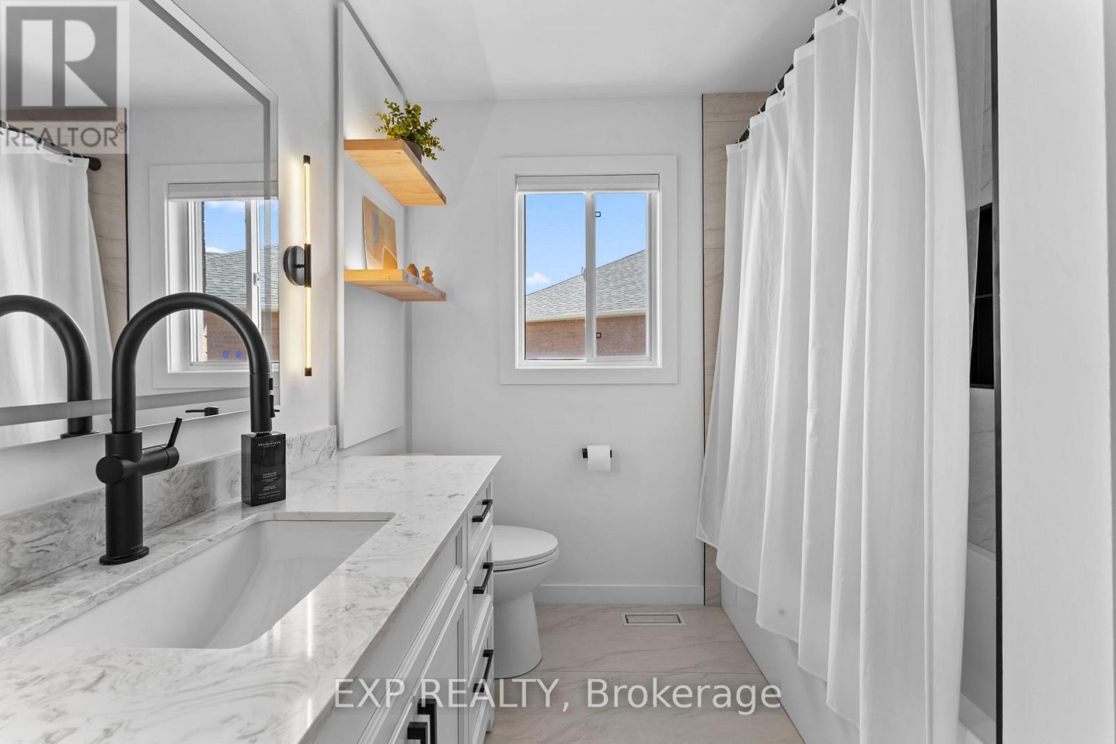 7224 Visor Gate, Mississauga, ON - Indoor Photo Showing Bathroom