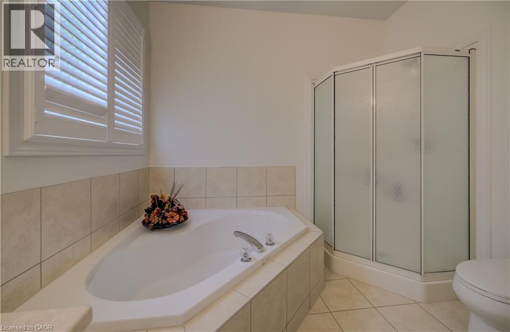 560 Springwater Drive, Waterloo, ON - Indoor Photo Showing Bathroom