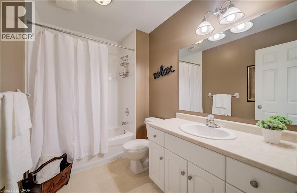 560 Springwater Drive, Waterloo, ON - Indoor Photo Showing Bathroom