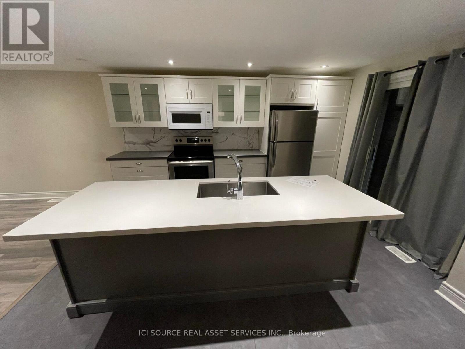 45 Raleigh Crescent, Markham, ON - Indoor Photo Showing Kitchen